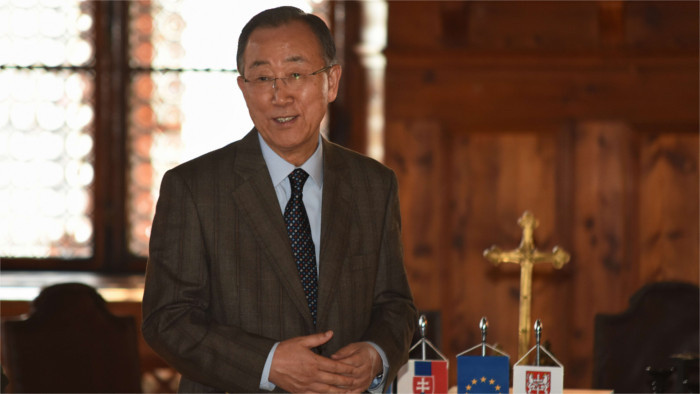 Ban Ki-moon cumplimenta una amplia agenda de trabajo en su visita a Eslovaquia