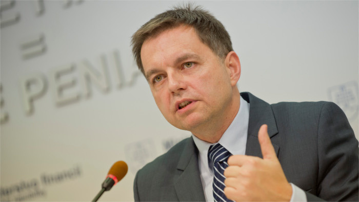 The Banker высоко оценил работу словацкого министра финансов 