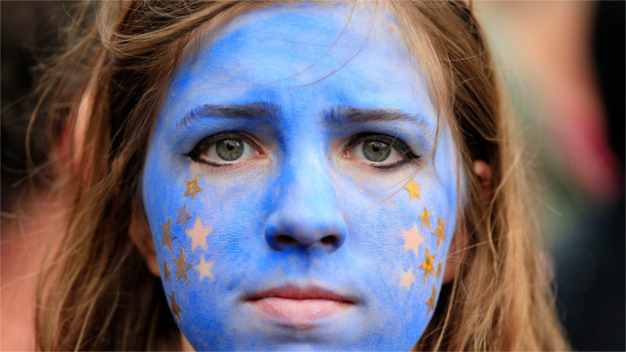 Los jóvenes de Europa central y oriental respaldan la permanencia de sus países en la UE