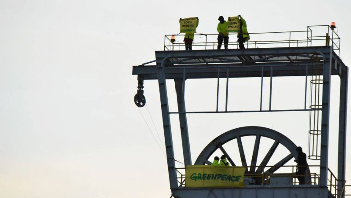 Zwölf Greenpeace-Aktivisten nach Anti-Kohle-Protest in Haft