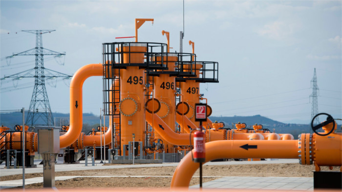 Словакия начинает заполнять резервуары для хранения газа 	
