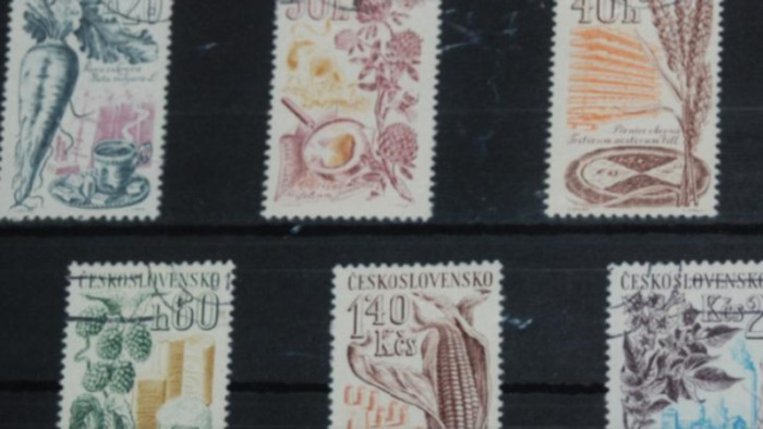 Ľudové umenie na československých známkach