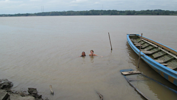 kupanie sa v Amazonke.JPG