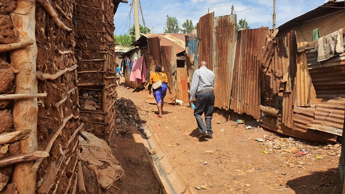 Kibera uličky, domy2.jpg