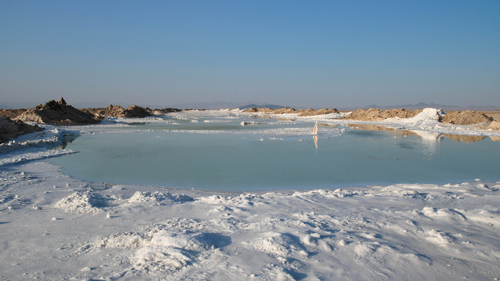 Soľné jazero pri Varzaneh 2.jpg