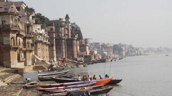 IMG_7516_India_Varanasi_ghats_view_1200_Janik.JPG