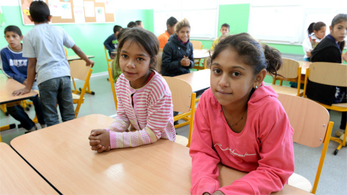 Roma pupils at the losing end of the epidemic