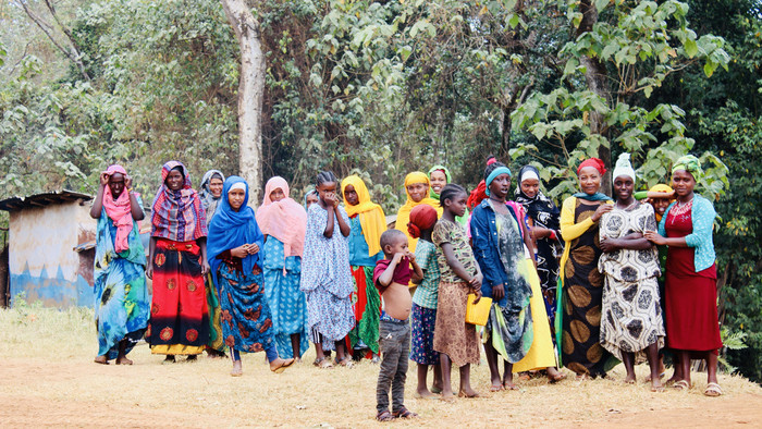 03 2020 Integra Samay Etiopia Makadamiove stromy Zeny na farme .jpg