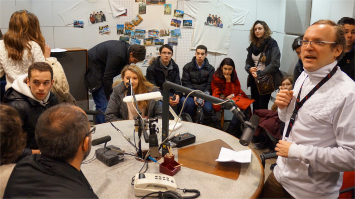 Radio day : le lycée Camille Jullian visite Radio Slovaquie Internationale 
