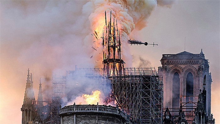 Drame de Notre-Dame : tristesse et solidarité exprimée par la Slovaquie