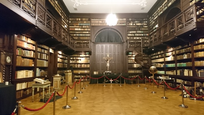 Aponyiovská knižnica.JPG