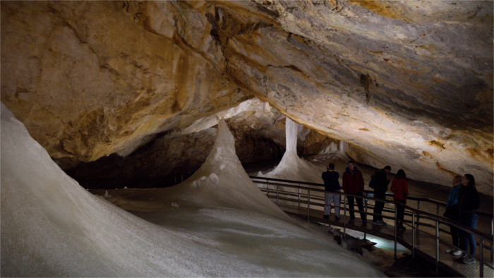 Оледенение Добшинской ледяной пещеры с годами меняется