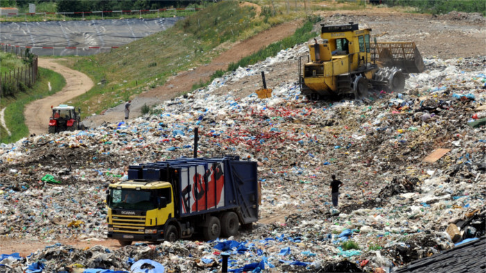 Abfallentsorgung: zu viel Müll landet auf den Deponien