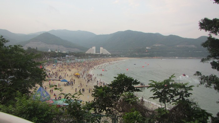 Plaz v Shenzhene pocas sviatkov_preview.jpeg