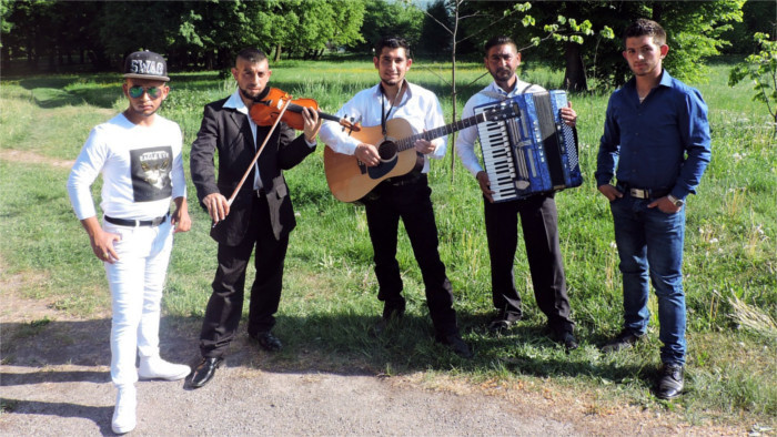 Los músicos gitanos de Lomnické Čháve conquistan escenarios eslovacos