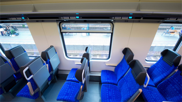 Nové a modernizované vozne v diaľkových vlakoch 