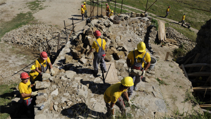 Словацкие безработные помогают восстанавливать исторические объекты