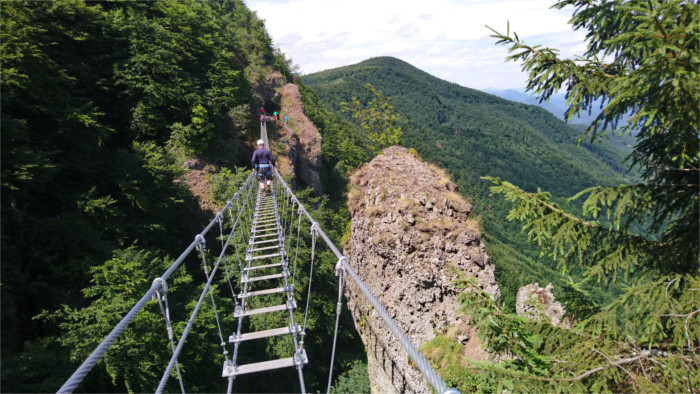 Zwischen Seilbrücke und Klettersteig in Skalka