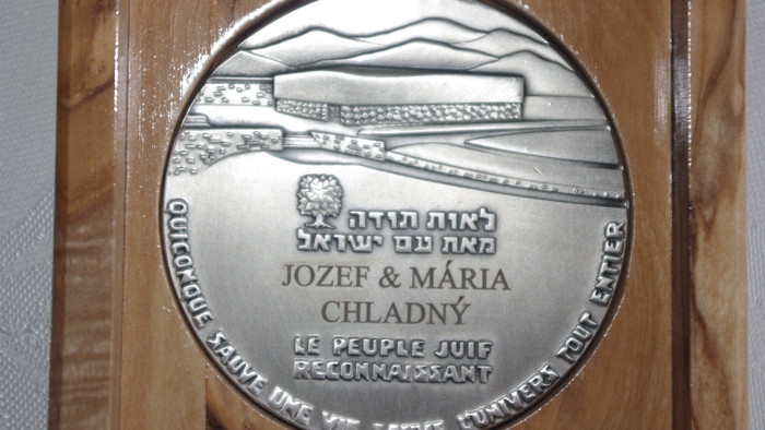 Medaila Spravodlivu00ED medzi nu00E1rodmi.JPG