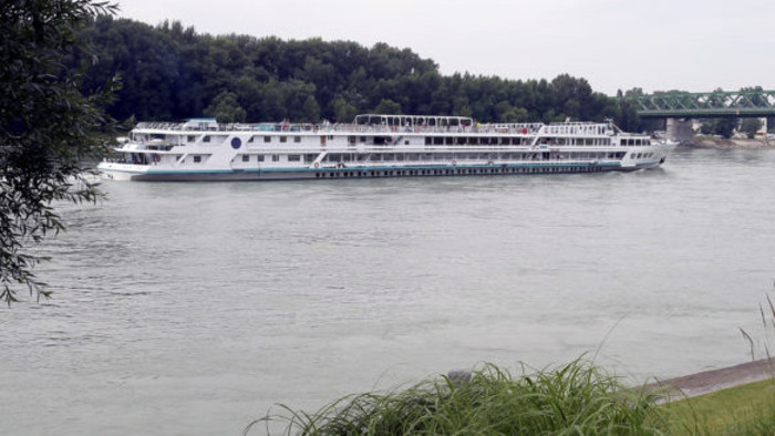 Transporte fluvial en el Danubio amenazado por el bajo nivel de las aguas