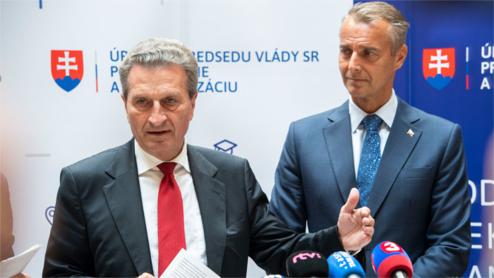 EU-Kommissar Oettinger in Bratislava