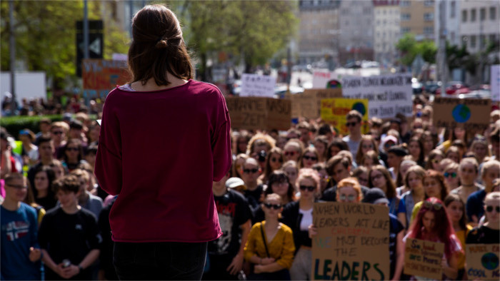 Schüler und Studenten demonstrieren für Klimaschutz