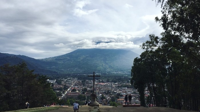 Antigua Guatemala_ Cerro de la Cruz.JPG
