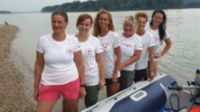 Pink Ladies preplávali v Dunaji viac ako 145 kilometrov