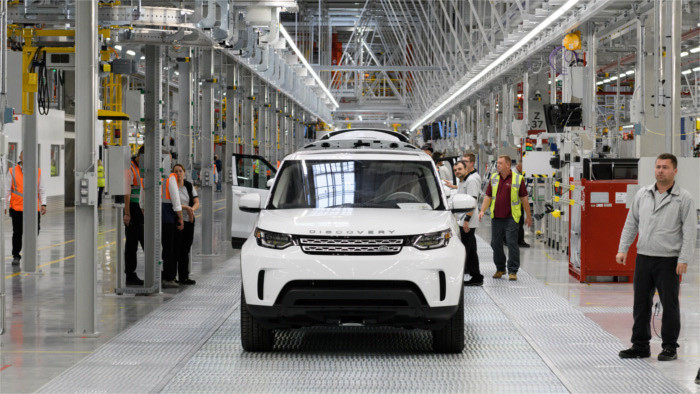 Jaguar Land Rover-Werk beim westslowakischen Nitra wirbt neue Mitarbeiter an  