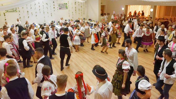 Folklórny ples v Hrušove