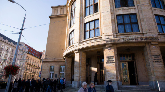 Universidades eslovacas reprueban a Danko por plagio