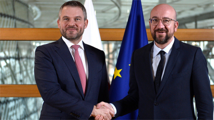 Premier eslovaco sostiene conversaciones con presidente del Consejo Europeo en Bruselas