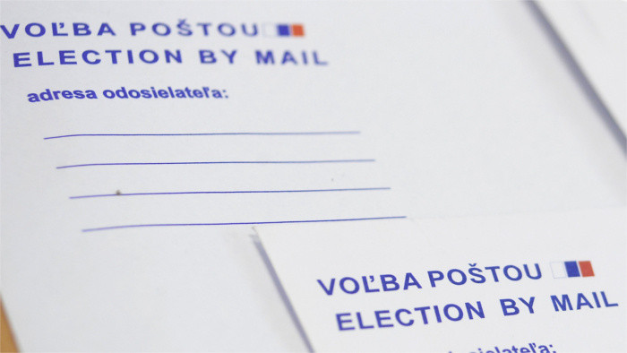 Zo zahraničia sa dá hlasovať poštou 