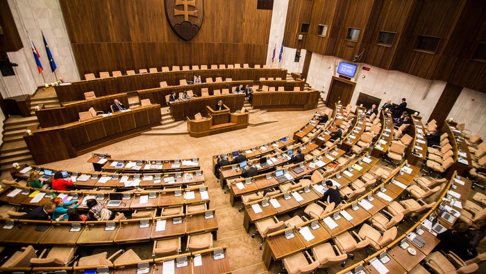 Parliament unites in efforts to overturn Mečiar’s Amnesties