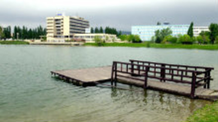 Dôchodcovia cvičili pri Štrkoveckom jazere