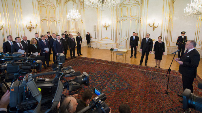 Kiska nombra al nuevo Gobierno eslovaco
