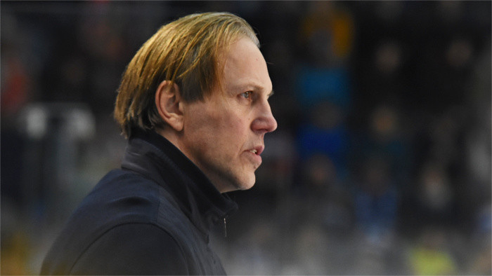 Хоккейный «Слован» возглавил новый тренер Р. Стантьен