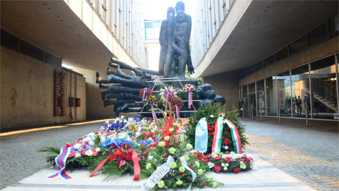 Conmemorado en Banská Bystrica el aniversario de la Insurrección Nacional Eslovaca
