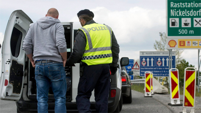 Entre travailleurs frontaliers, L’Autriche veut favoriser les travailleurs locaux