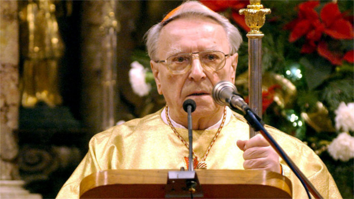 Ján Chryzostom Kardinal Korec – Bischoff im Blaumann