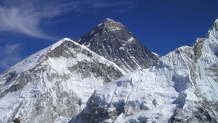 Ľudské výkaly aj mŕtve telá. Alarmujúci stav na Mount Everest ohrozuje ľudí