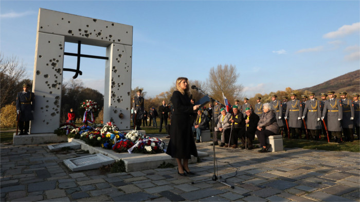 Почтили память жертв у мемориала "Ворота Свободы" 