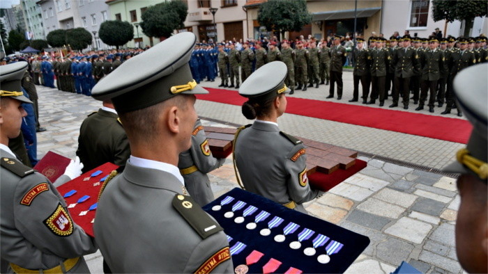 Se celebra el Día de las Fuerzas Armadas de la República Eslovaca