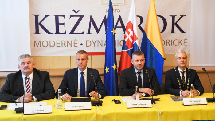 Session gouvernementale à Kežmarok