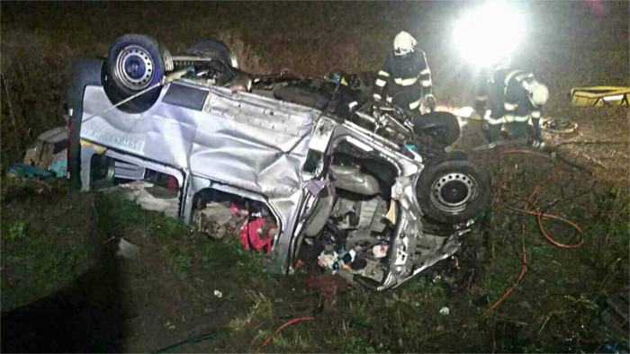 Car accident claims eight lives 