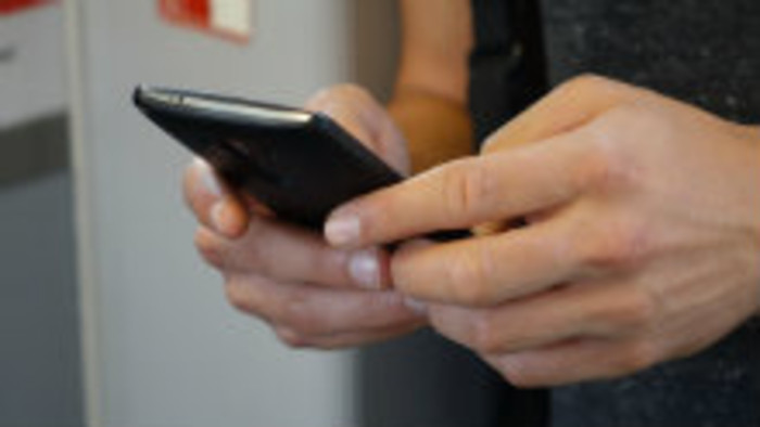 Školy v Prievidzi informujú rodičov cez SMS