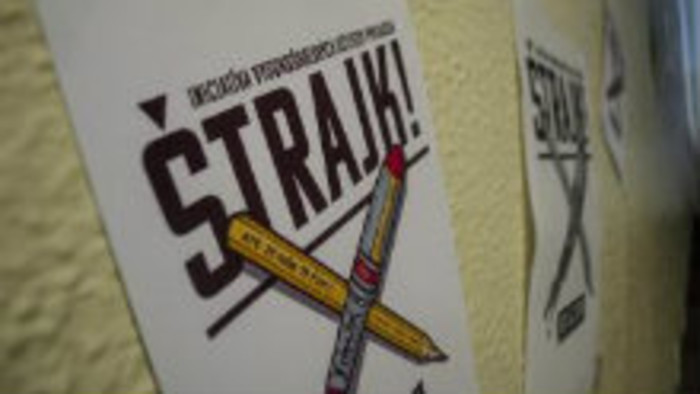 K veci: Vysokoškolskí učitelia prebrali štrajkový štafetový kolík od zástupcov Iniciatívy slovenských učiteľov...