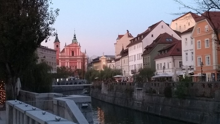 Ljublana centrum -  rieka Lublanica.jpg
