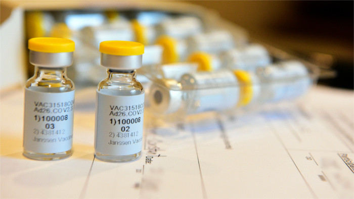 Первые вакцины – во второй половине декабря 