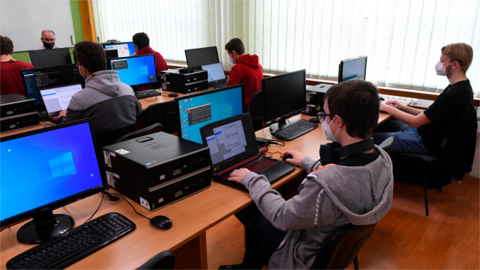 La enseñanza en línea no podrá reemplazar a la presencial, afirma socióloga eslovaca